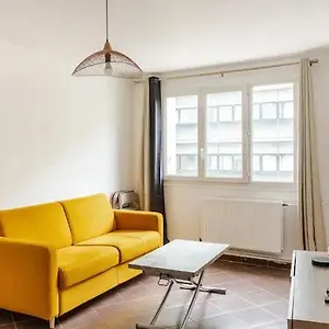Appartement Superbe Studio Gambetta, Paris